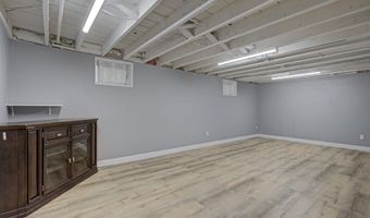 914 W 4TH St, Appleton, WI 54914