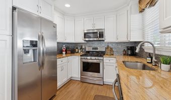 31 Grand Central Ave, Amityville, NY 11701