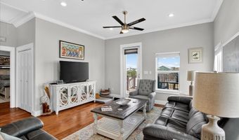 4032 Bank St, Bay St. Louis, MS 39520