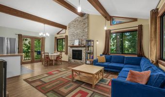 20151 S HENRICI Rd, Oregon City, OR 97045