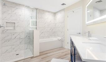 112 Harrison Ave, Newport, RI 02840