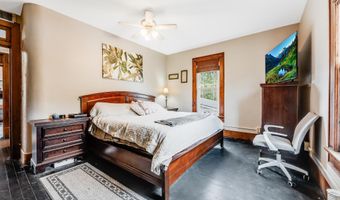3 Pine St, Barrackville, WV 26559