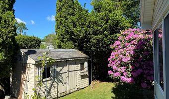 20 Wild Berry Dr, Cranston, RI 02920