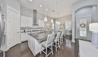 511 WINTERSIDE Dr, Apollo Beach, FL 33572