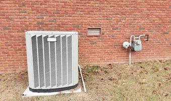 626 Berry Hill Ln, Arab, AL 35016