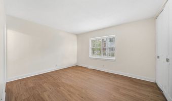 198 Lake Shore Road 2, Boston, MA 02135