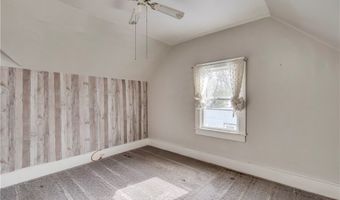 8 2nd St, Alexandria Bay, NY 13607