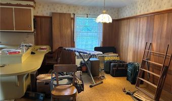 12 Oakland Ave, Johnston, RI 02919