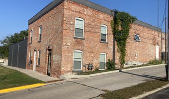 111 W Hazel St, Albion, IN 46701