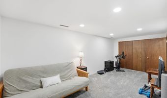 205 Victoria Dr, Alexandria, MN 56308