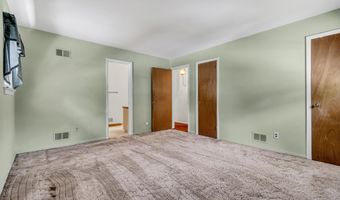 103 Hallberg Ave, Bergenfield, NJ 07621