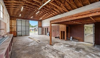 1001 Dale Dr, Benton, LA 71006