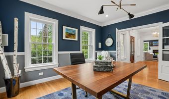 14 Aspen Ln, Bedford, NH 03110