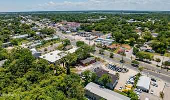 1887 MAYPORT Rd, Atlantic Beach, FL 32233