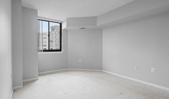 1001 N RANDOLPH St 715, Arlington, VA 22201