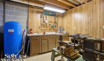 8892 Marr Rd, Almont, MI 48003