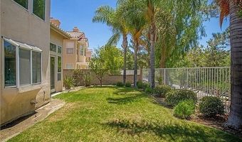 823 S Parkglen Pl, Anaheim, CA 92808
