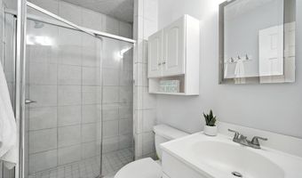 1679 SEMINOLE Rd 2, Atlantic Beach, FL 32233