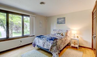 350 Brooke Meadow Rd, Berlin, CT 06037
