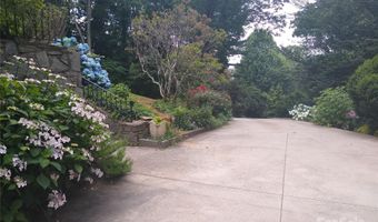 242 Birch Ln, Arden, NC 28704