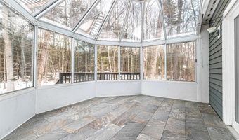6 Abbey Rd, Bow, NH 03304
