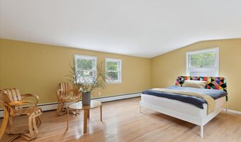 2422 Essex, Ann Arbor, MI 48104