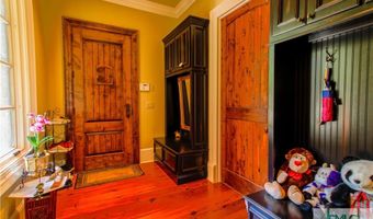 43 River Shoals Dr, Athens, GA 30606