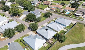 404 Ramaux St, Bay St. Louis, MS 39520
