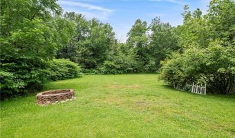 5 Harding St, Coventry, RI 02816
