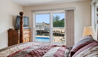 54 Storm Jib Ct, Bayville, NJ 08721