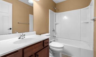 5730 Summerset Woods Dr, Alto, MI 49302