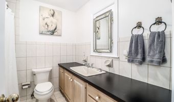 5 Bayberry Dr, Brookfield, CT 06804