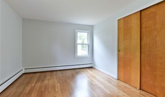 44 Cindy Ln, Warwick, RI 02886
