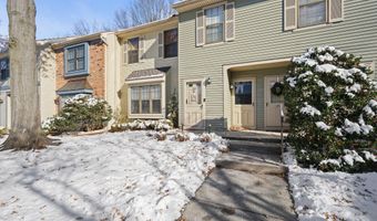 283 Gloucester Ct, Aberdeen, NJ 07747