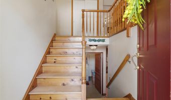 10 Sabin Dr, Airmont, NY 10901