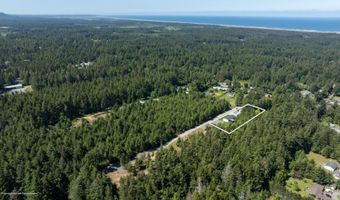 87477 Jean Dr, Bandon, OR 97411