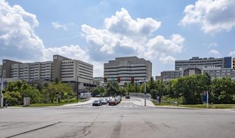 1245 Island Dr 102, Ann Arbor, MI 48105