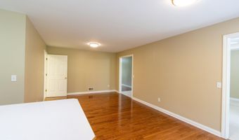 915 Woods Run Rd, Bardstown, KY 40004