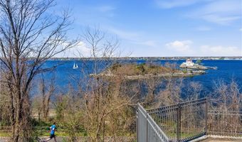 43 Bullocks Point Ave 8B, East Providence, RI 02915