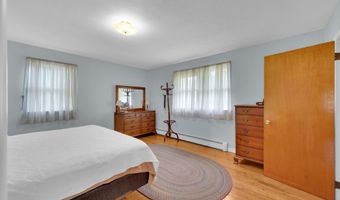 3238 Ridgewood Rd, Allenwood, NJ 08720