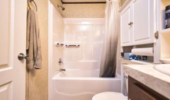 533 Forest Park, Middletown, RI 02842