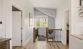 419 Broadway 5, Newport, RI 02840