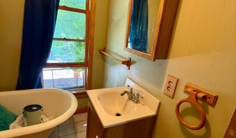 411 LINCOLN St, Antigo, WI 54409