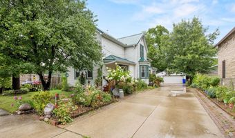 114 E HARRISON St, Appleton, WI 54915