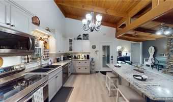 12 Branston Cir, Bella Vista, AR 72714