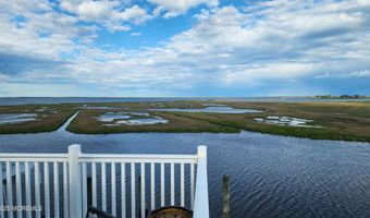 265 Cypress Dr, Bayville, NJ 08721