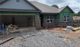 3 Ulverston Dr, Bella Vista, AR 72714