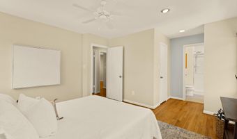 8407 GEORGIAN Way, Annandale, VA 22003