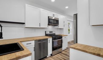 229 DORIS Ave, Brooklyn Park, MD 21225
