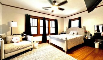 906 Locust St, Atlantic, IA 50022